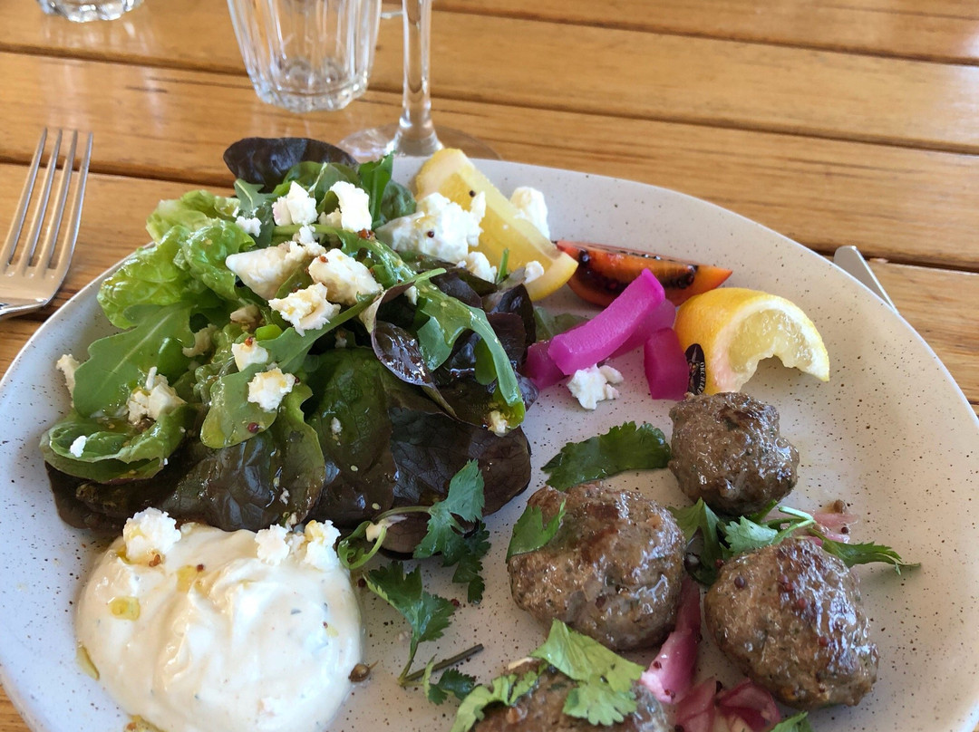 Surveyor's Hill Vineyards, Bistro and Accommodation