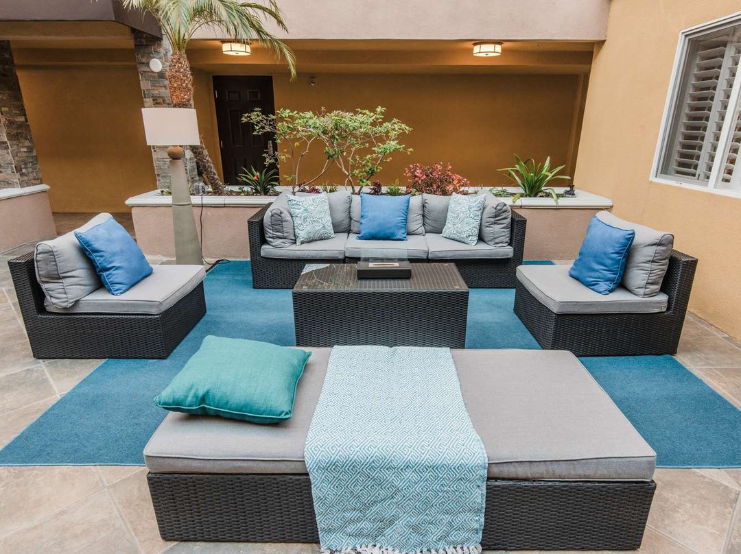 City Express By Marriott Manhattan Beach主图