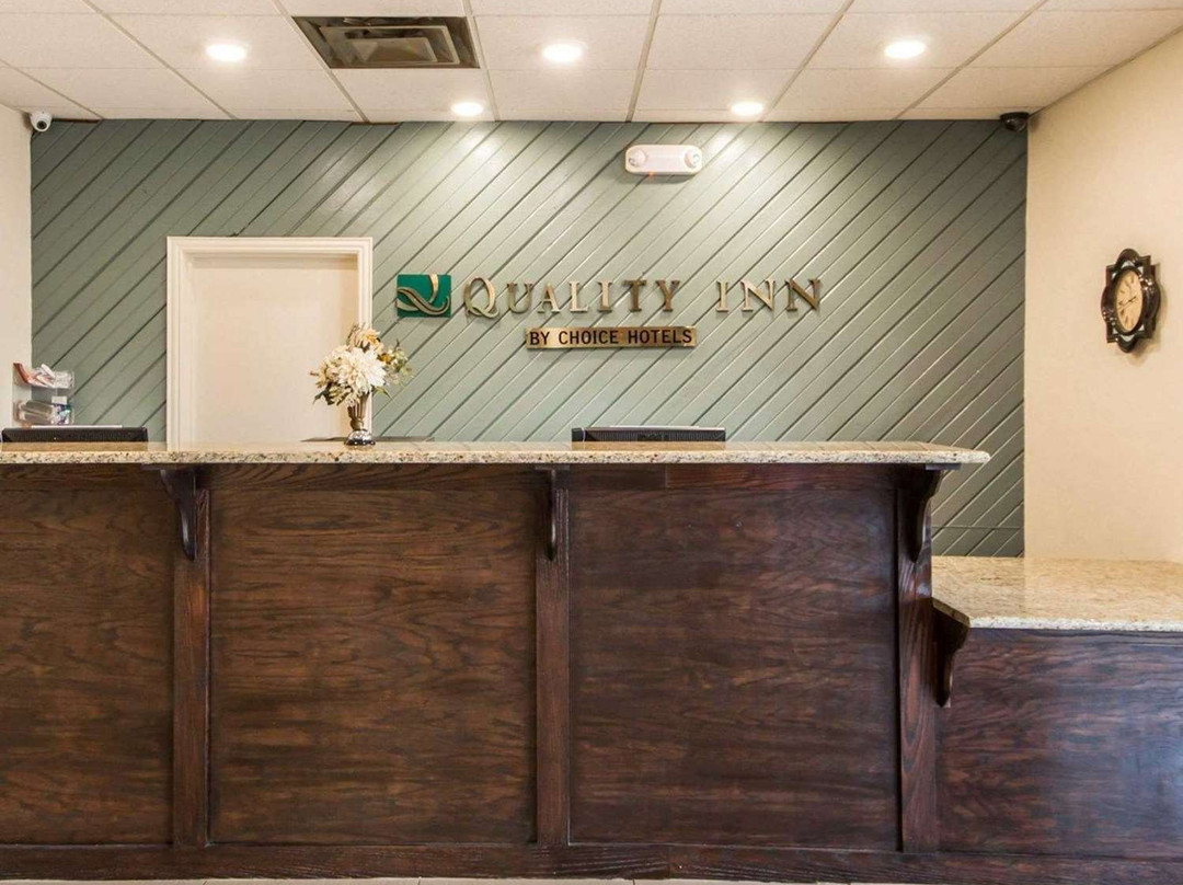 庞卡城品质酒店主图