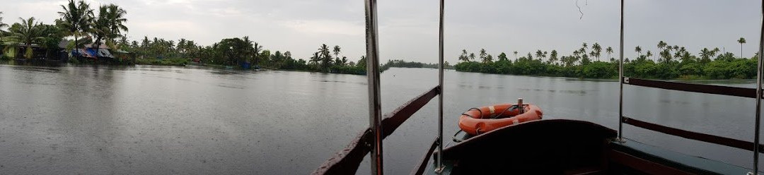 Vasundhara Sarovar Premiere主图