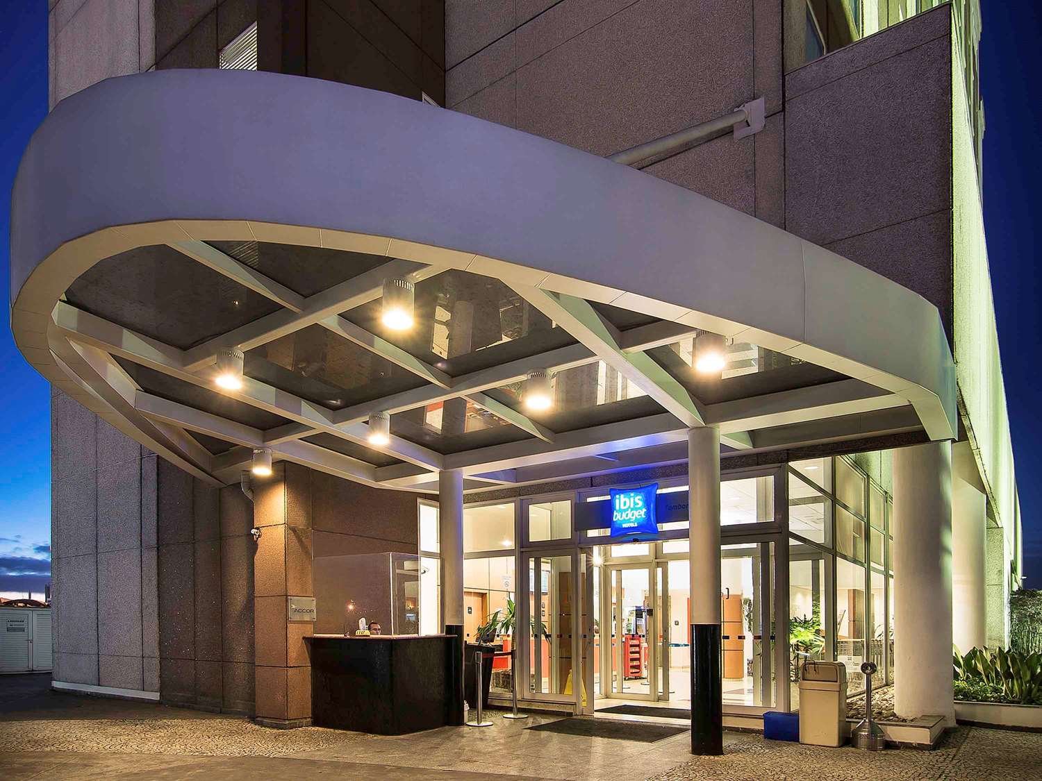 坦波雷宜必思快捷酒店-官方