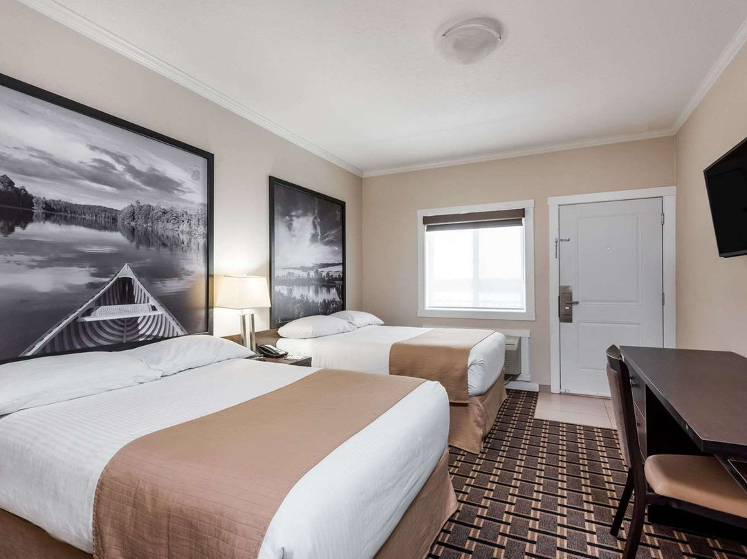 Super 8 by Wyndham Watrous主图