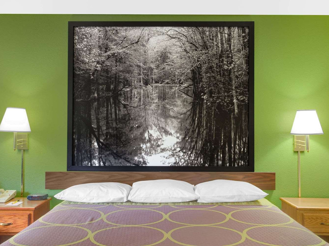 Super 8 by Wyndham Radford VA主图