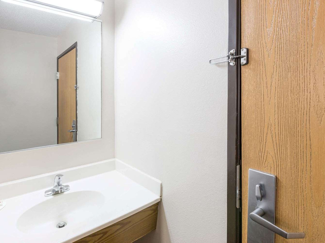 Super 8 by Wyndham Osceola IA主图