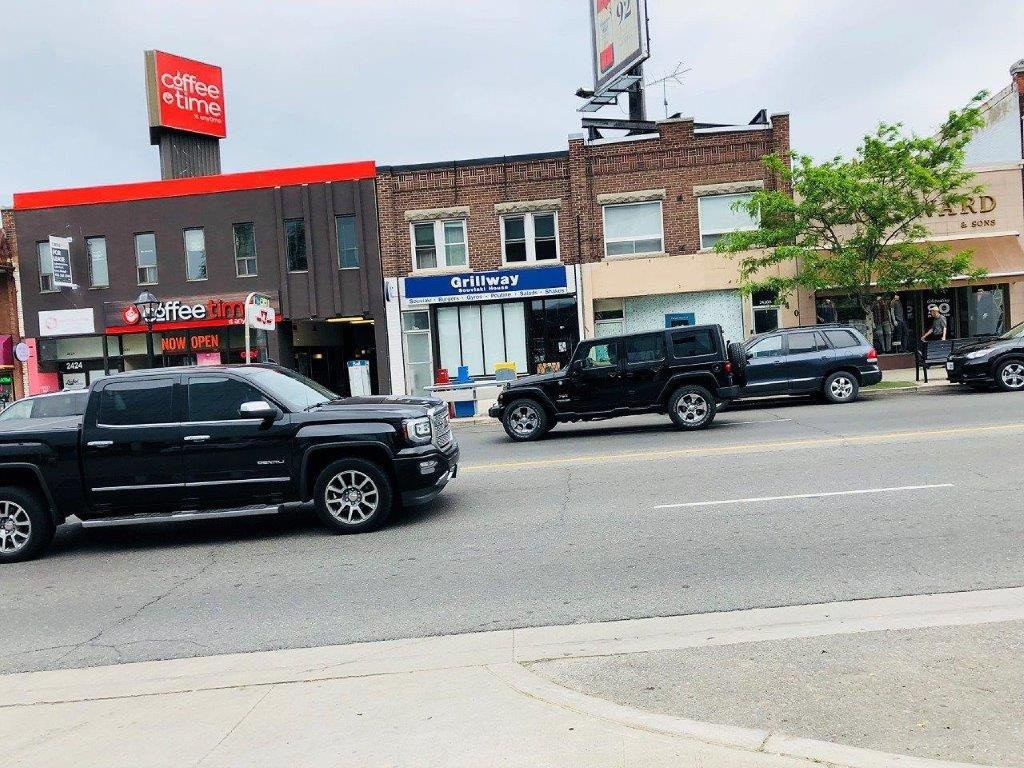 布洛尔西村-多伦多必去景点