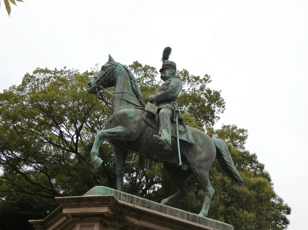 Komatsunomiya Akihito Shinno Statue-Uenokoen必去景点