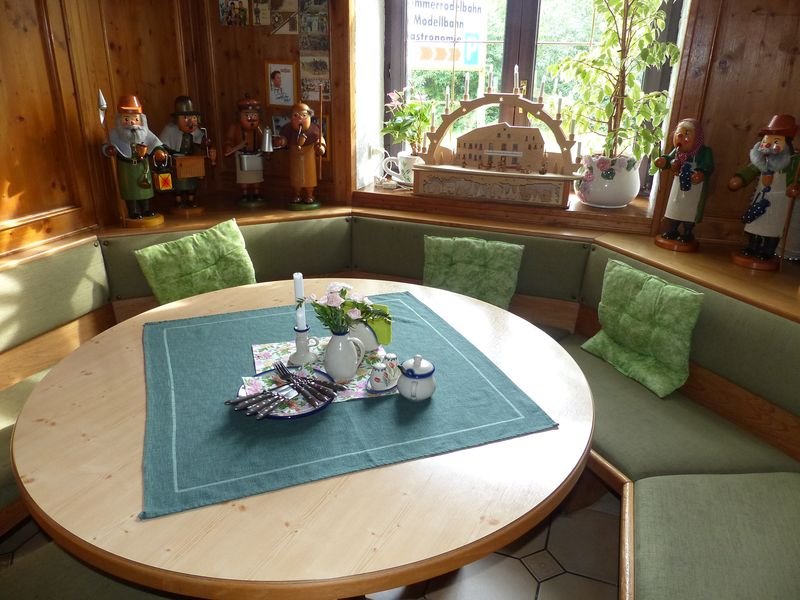 Pension & Gasthof Bennelliebschaenke-餐饮
