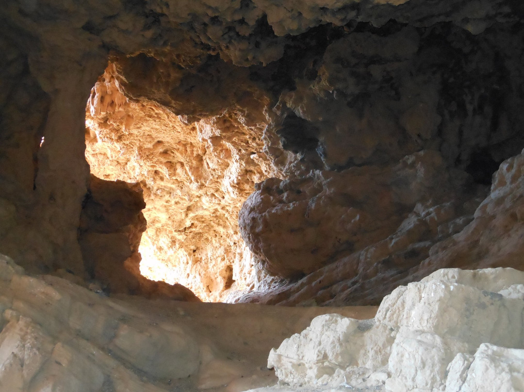 Tata旅游景点-The Caves of Messalit