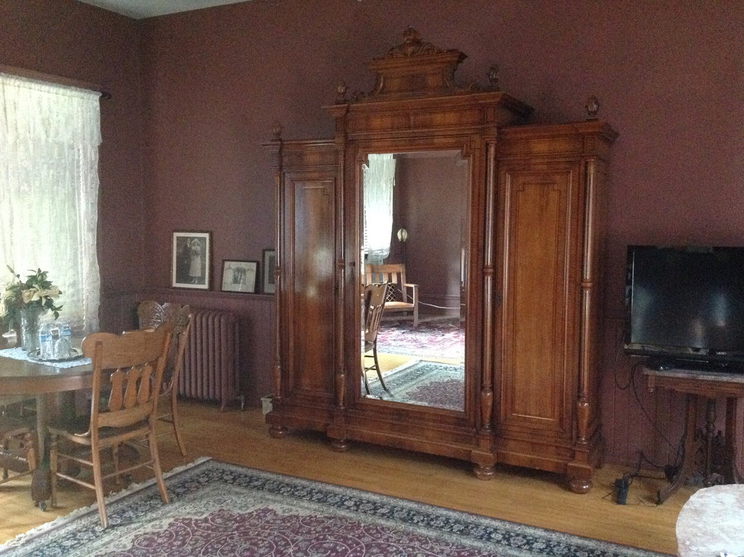 The Casey-Pomeroy House主图