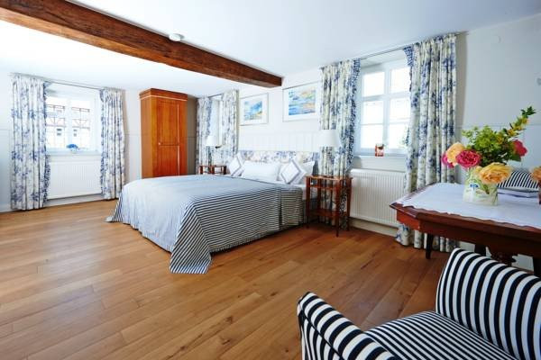 Romantik Hotel Zum Rosenhof主图