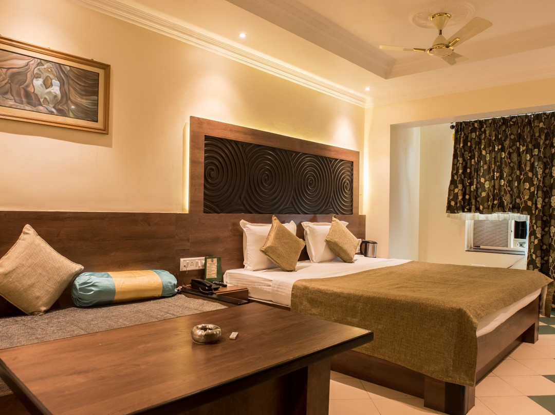 Hotel Pushpak Executive主图