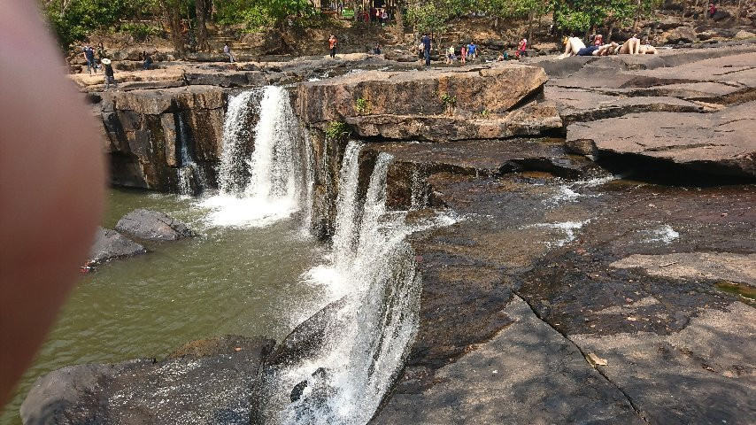 Tatton Waterfall景点图片