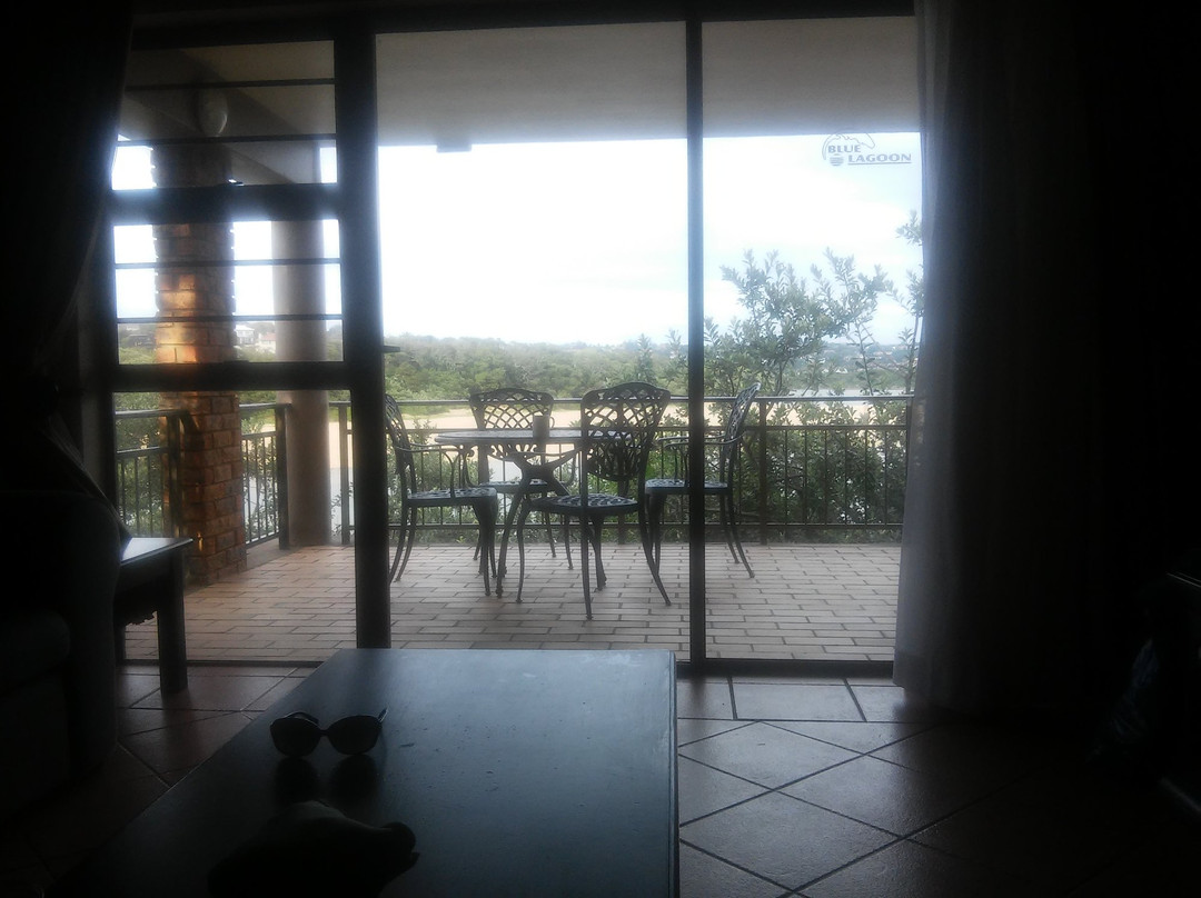 Blue Lagoon Hotel & Conference Centre主图