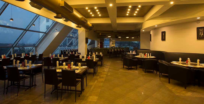 The Bombay Earth主图