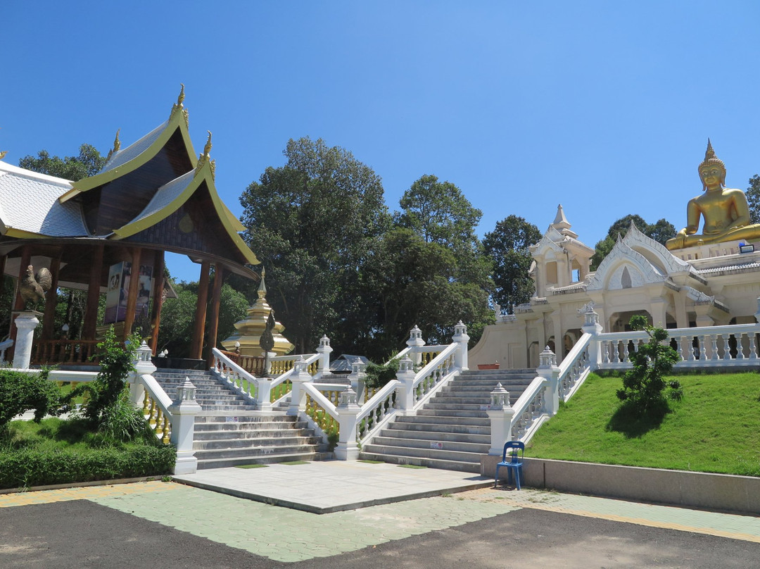 Wat Saprasansuk景点图片