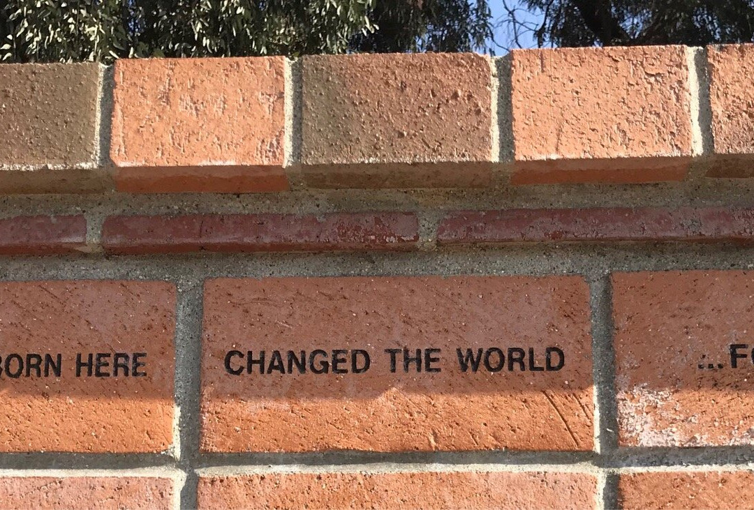 Beach Boys Monument-霍桑市必去景点