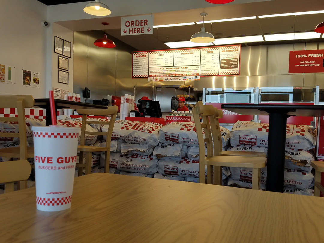 San Joaquin餐馆和美食-Five Guys