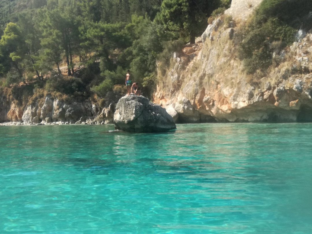 Tsoukalades Beach-Tsoukaladhes必去景点