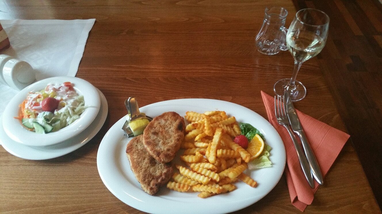 Hotel und Restaurant Am Pfauenhof-餐饮