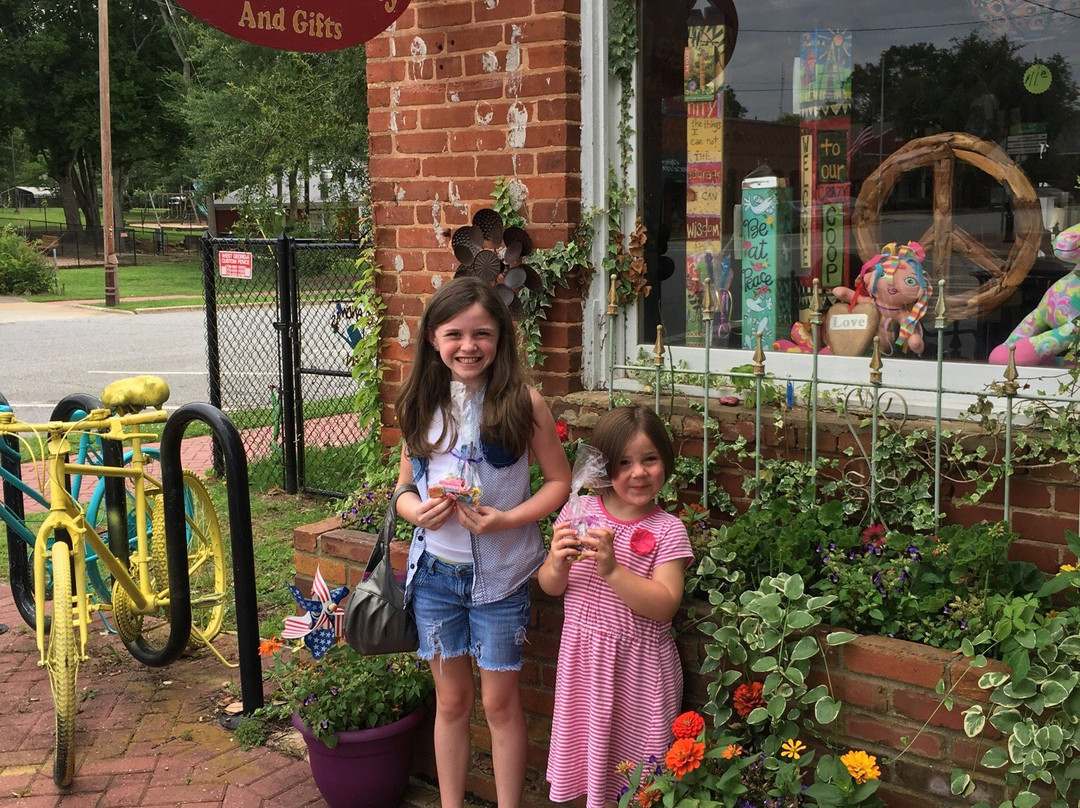 Sugah Candy & gift-Pine Mountain必去景点