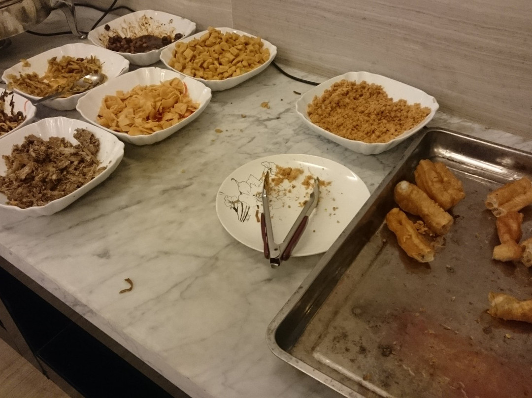 东关明珠大酒店主图