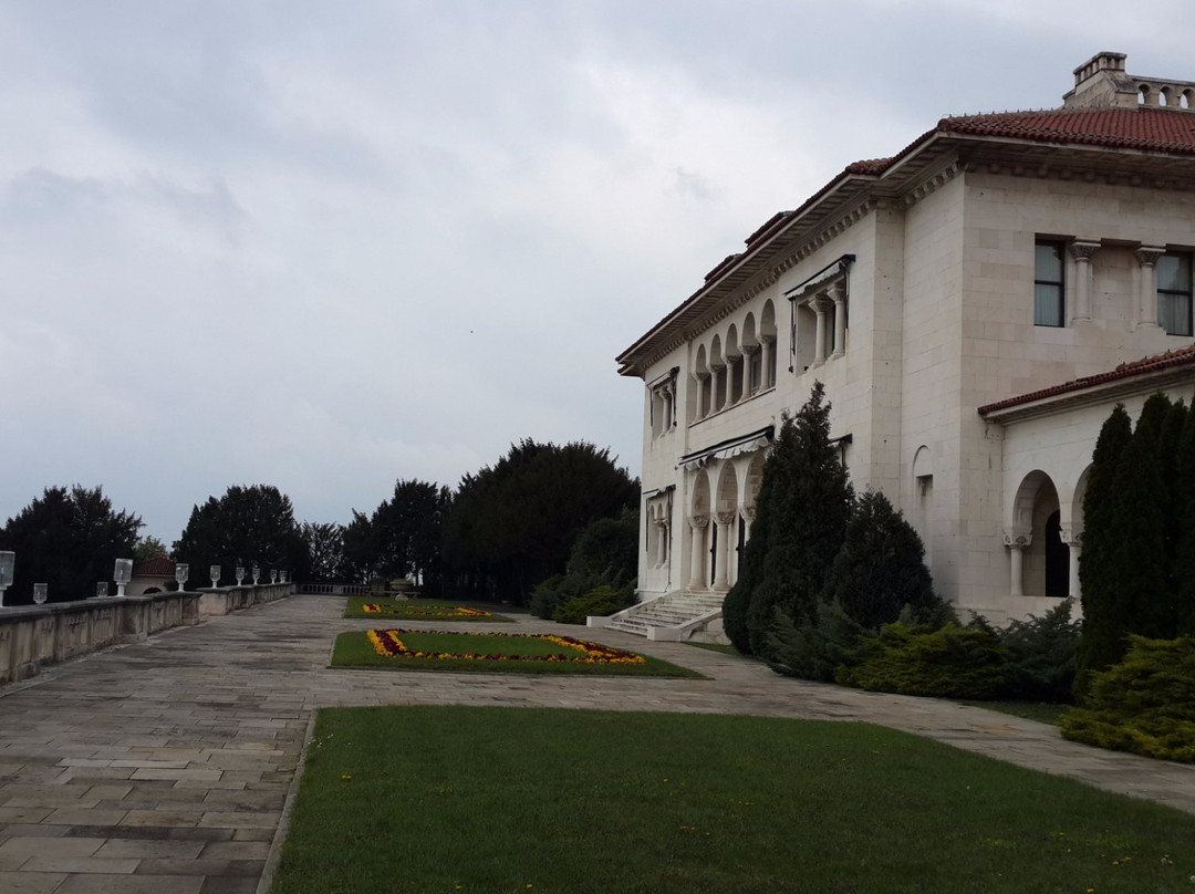 Rakovica旅游景点-White Palace