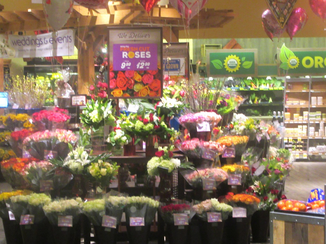 Crossroads Shopping Village-卡梅尔必去景点