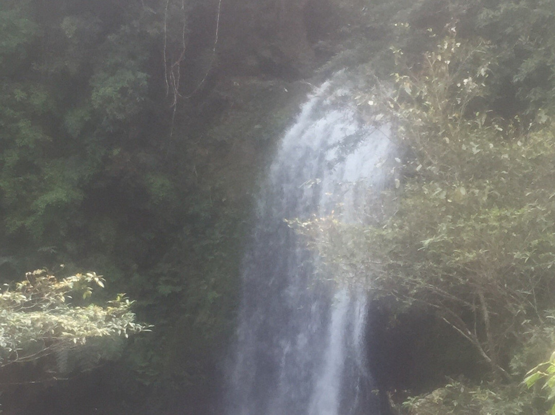 Nam Kat Waterfall景点图片