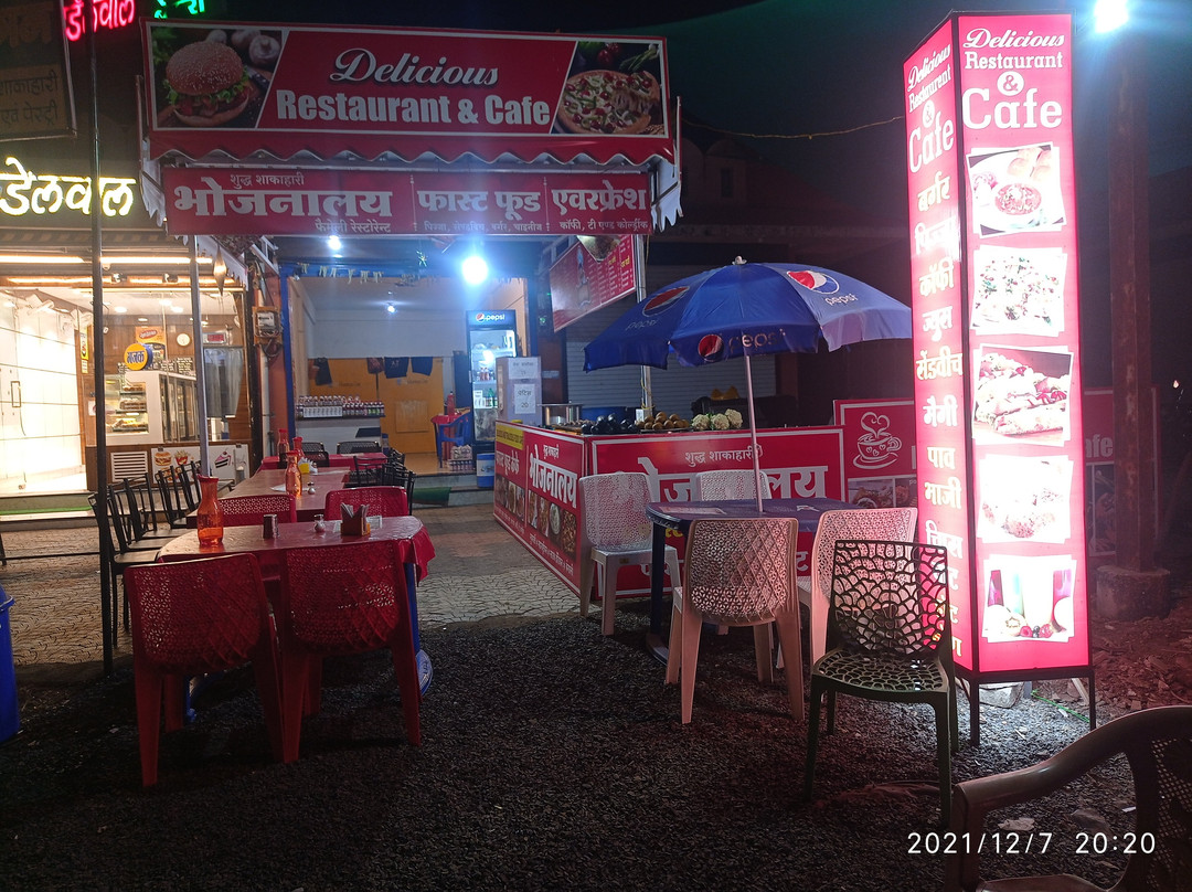 Delicious Restaurant And Fastfood Cafe