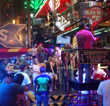 Cabocrawl-卡波圣卢卡斯必去景点