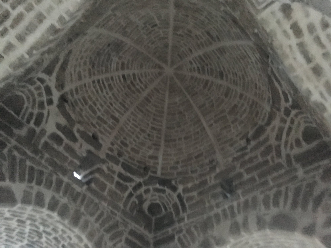 Chaar Taaghi Zigurat-Neyasar必去景点