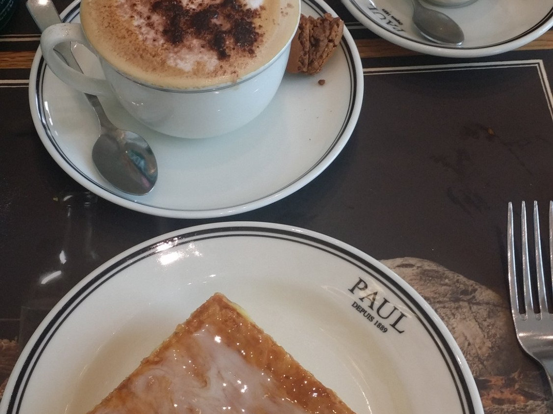 Paul Bakery & Restaurant