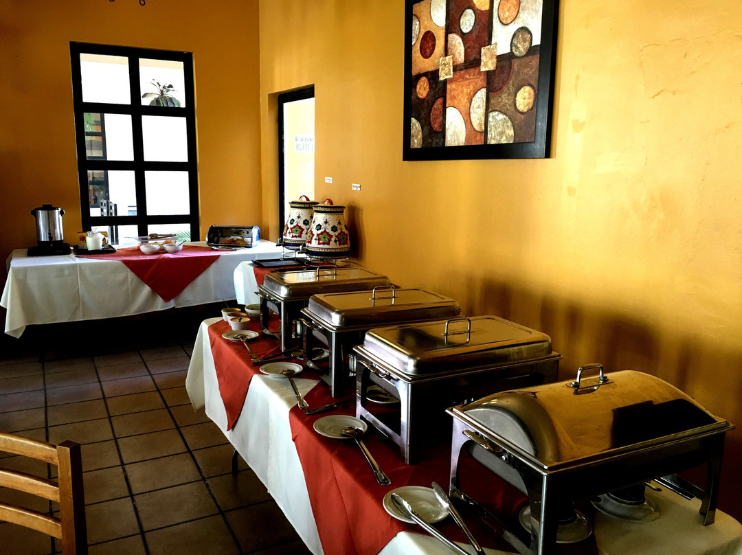 Hotel Plaza Tenam主图