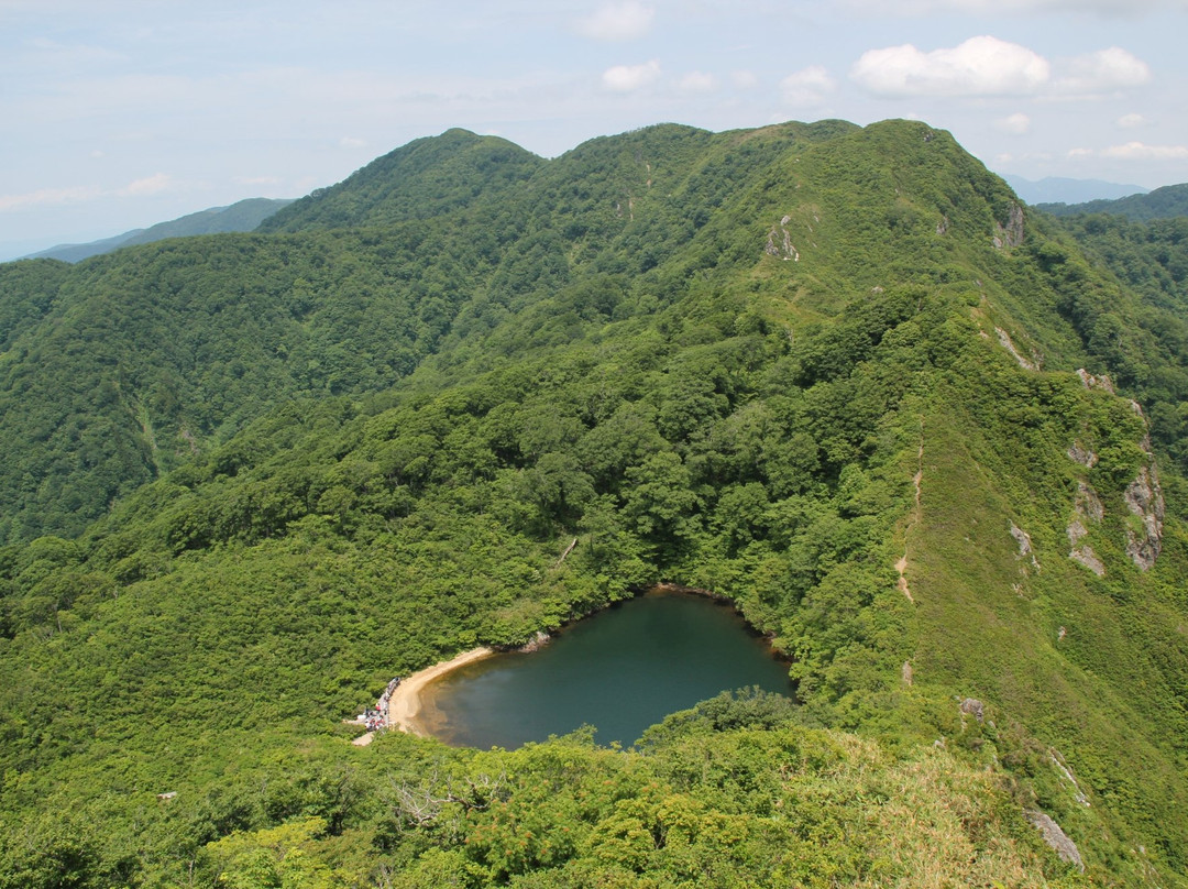 Yashagaike Pond景点图片