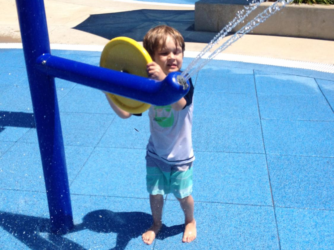 Otter Cove Aquatic Park-圣查尔斯必去景点