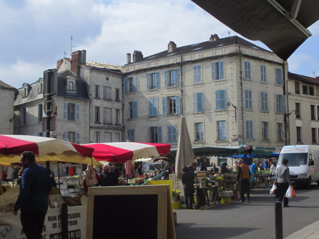 Perigueux Saturday Street Market景点图片