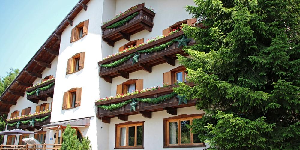 Hotel Lares-官方