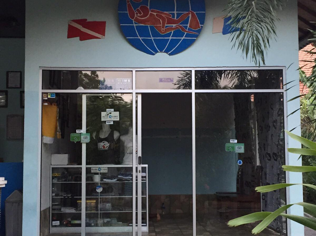 Sea Hua Ha Ha Dive Center, Bar and Restaurant-图兰本必去景点