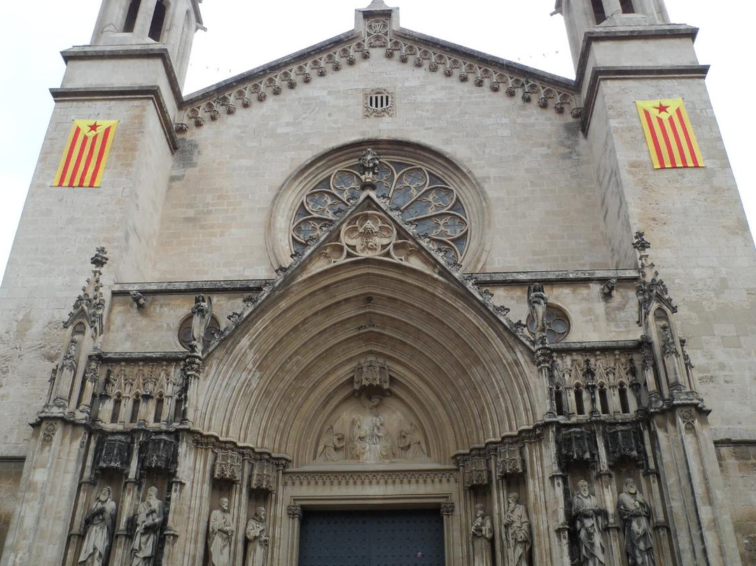 The Penedes from its highest bell tower: Basilica of Santa Maria景点图片