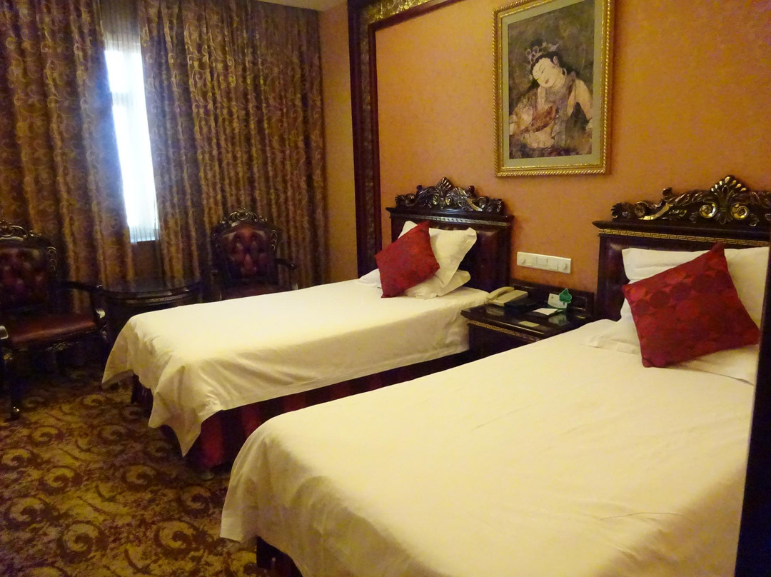 太阳大酒店主图