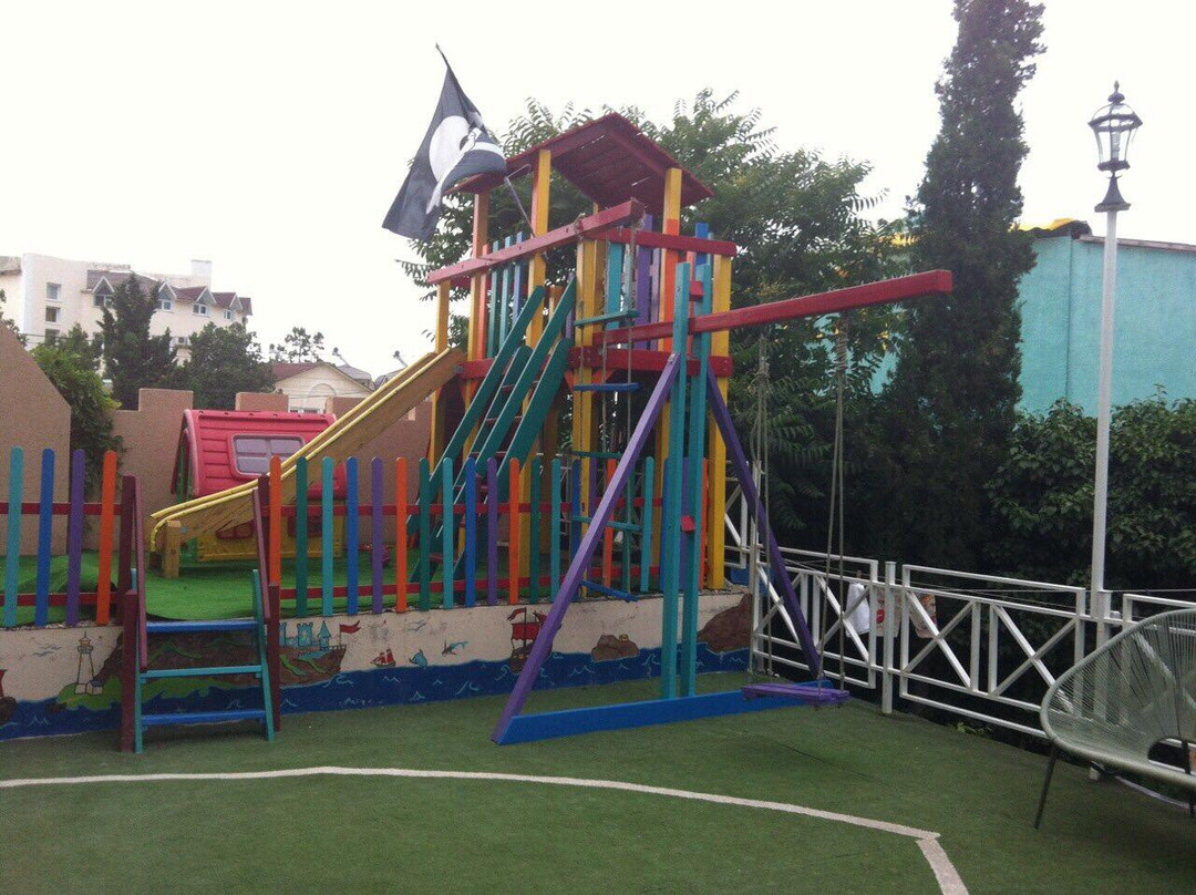 Guest House with Rytsar主图