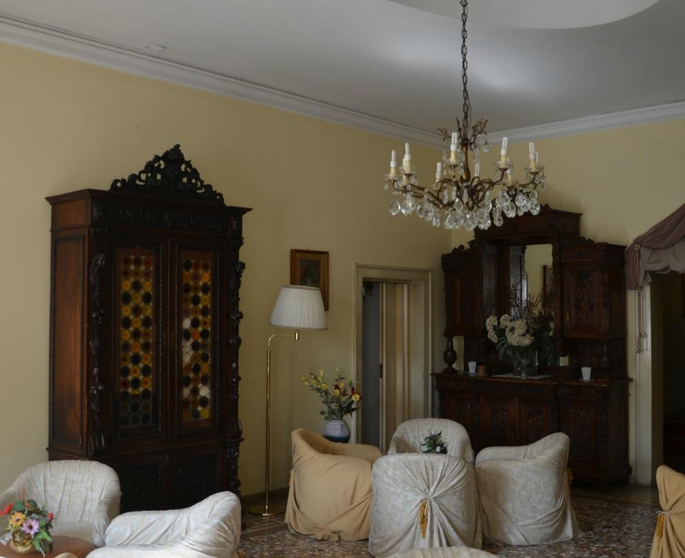 Hotel Regina主图