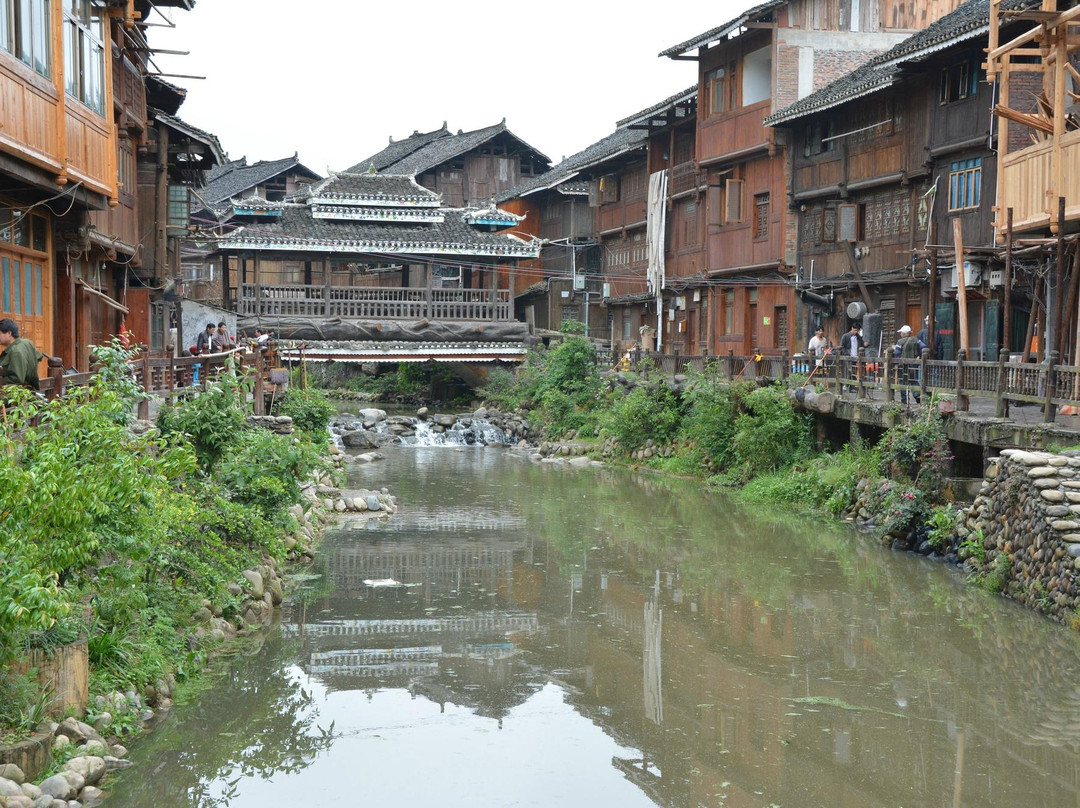 肇兴青定阁景阁主图
