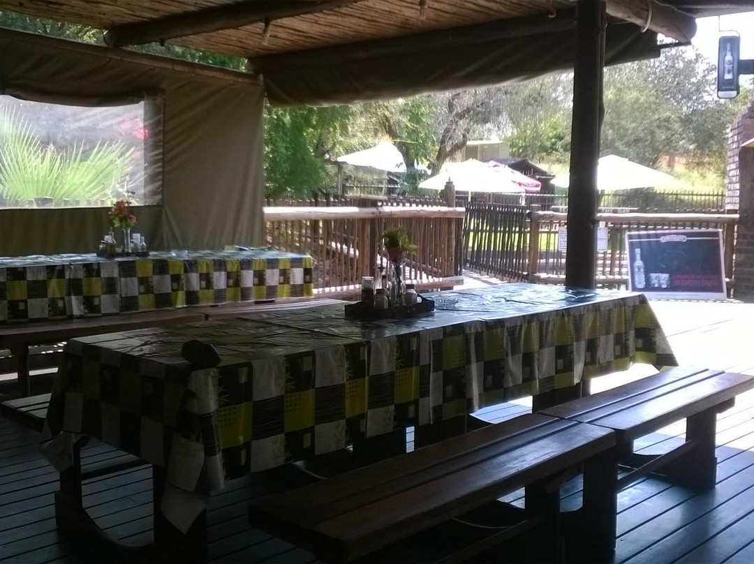 Kalimambo Restaurant & Pub