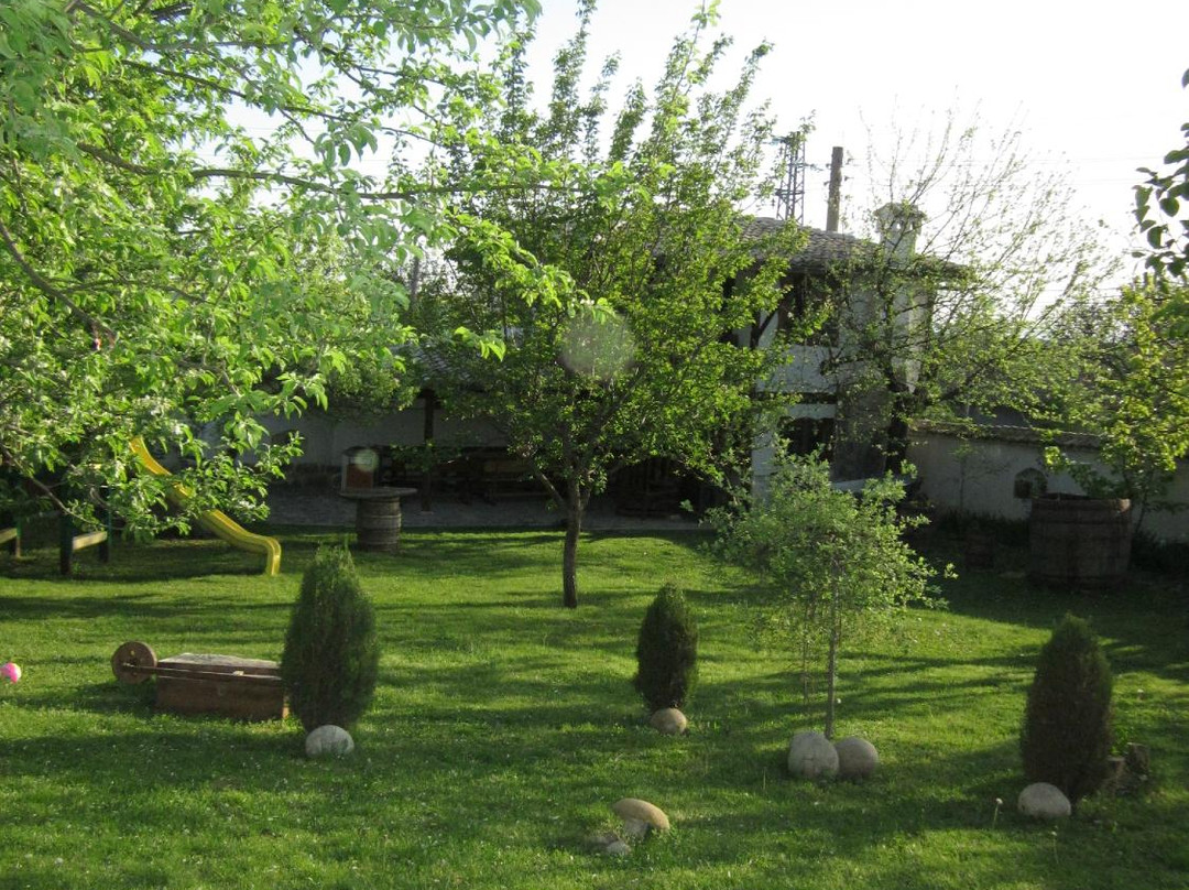 Pri Bai Rusi Guest House主图