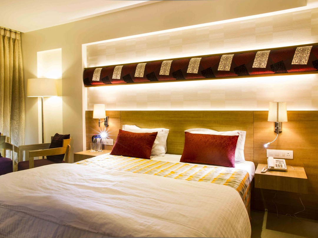 Ssk Solitaire Hotel & Banquets