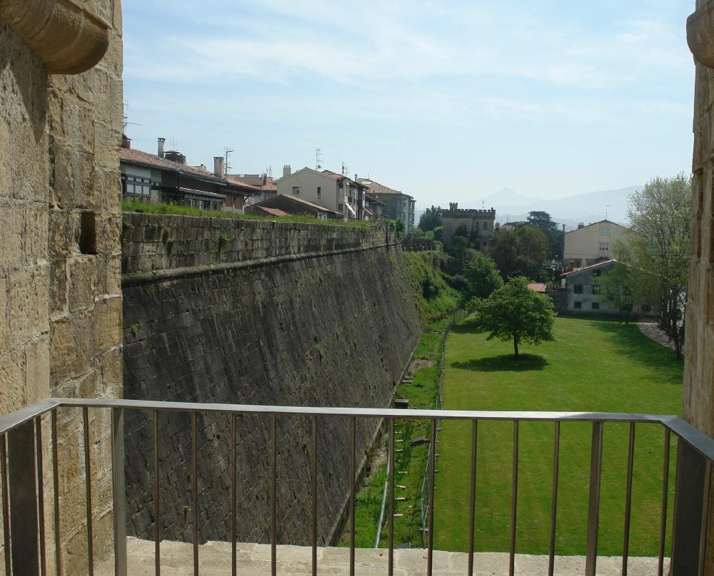 Muralla de Hondarribia-富恩特拉比亚必去景点