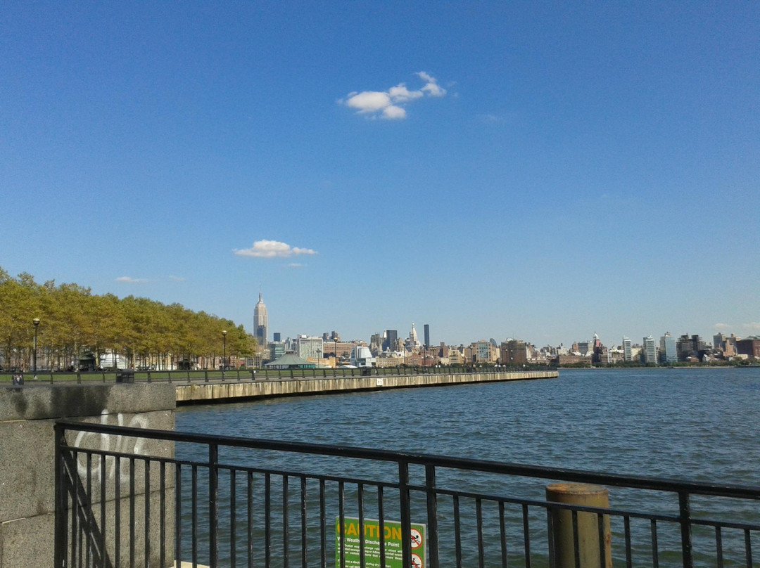 Hoboken Waterfront Walkway景点图片