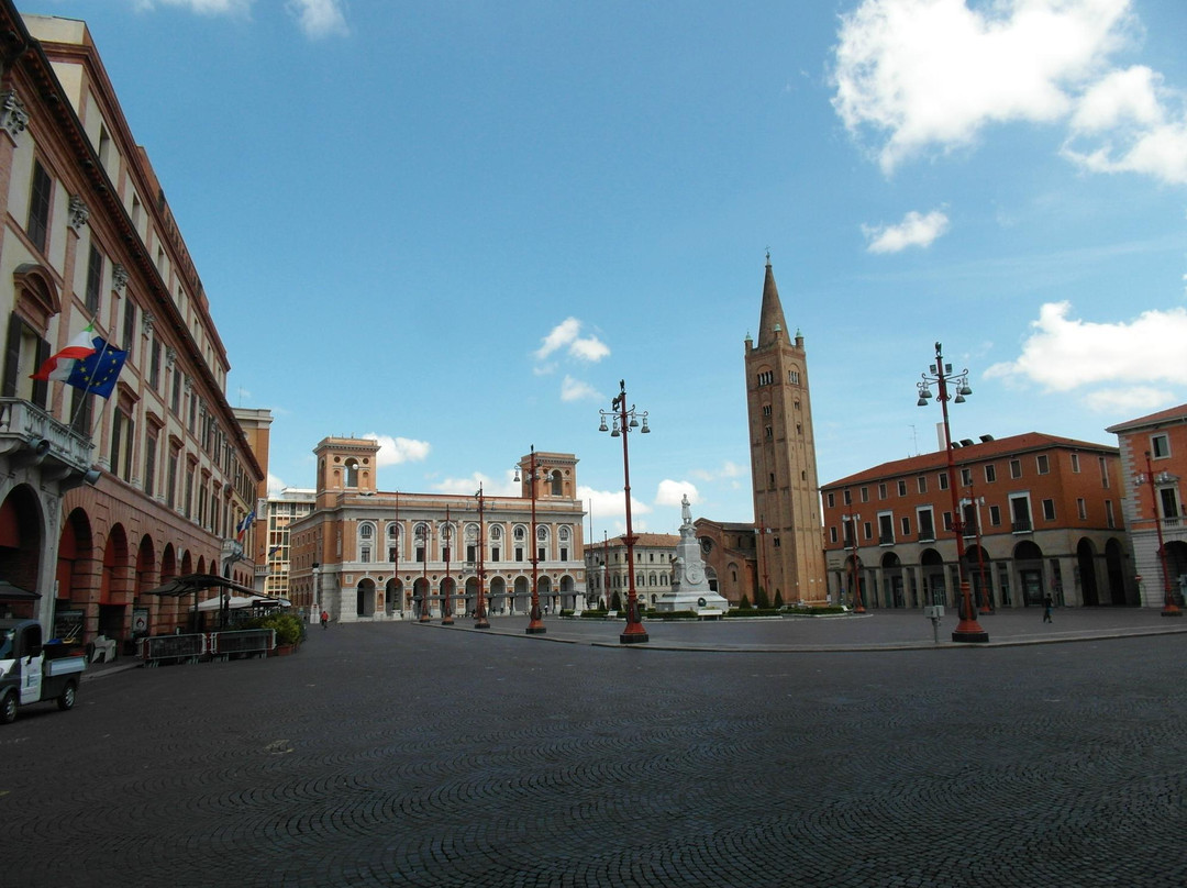 Piazza Aurelio Saffi景点图片