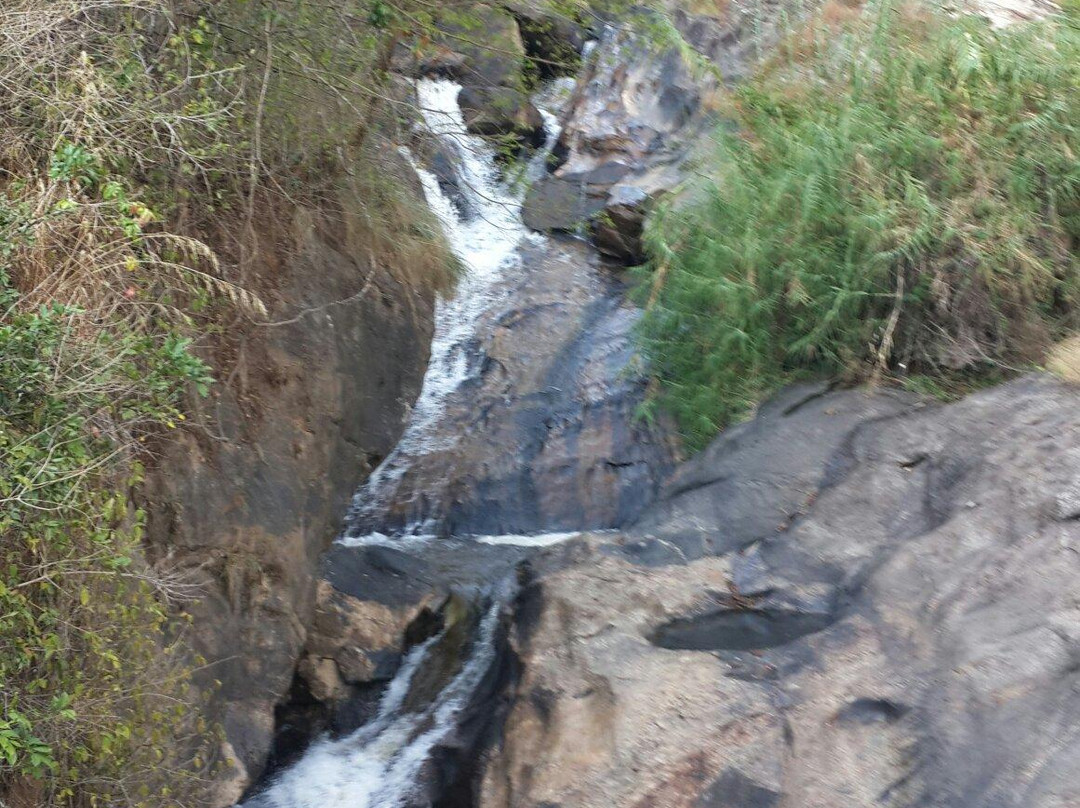 Pallivasal Falls景点图片